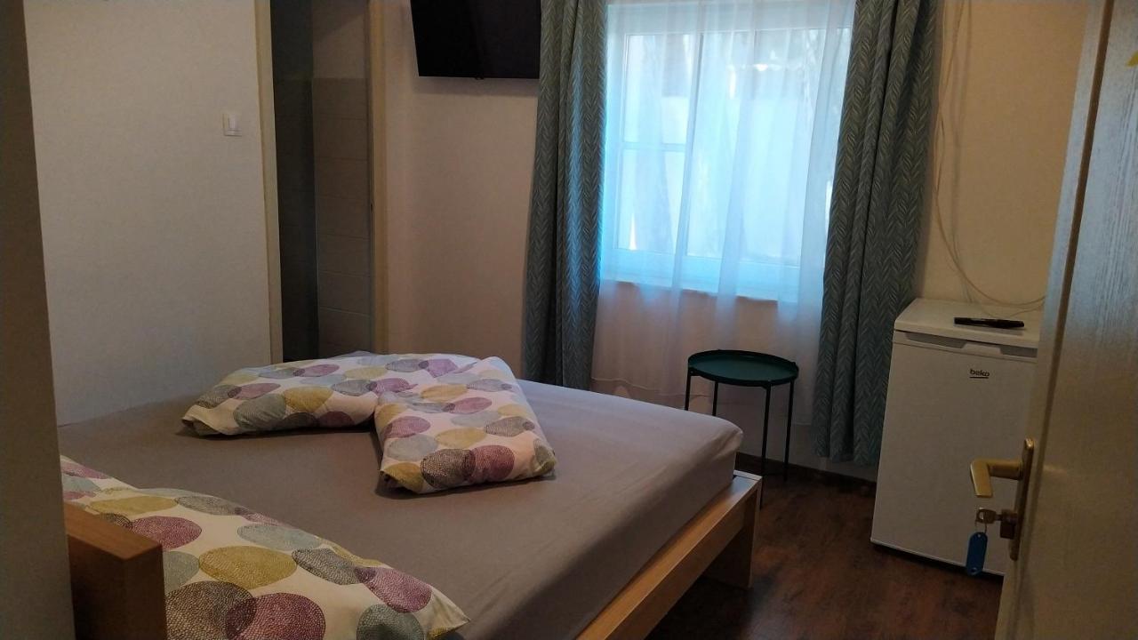 Villa Adele Сиофок Екстериор снимка