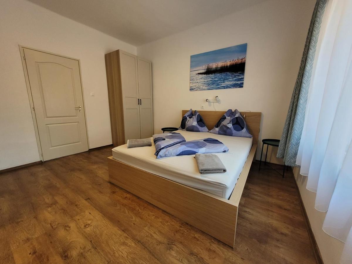 Villa Adele Сиофок Екстериор снимка