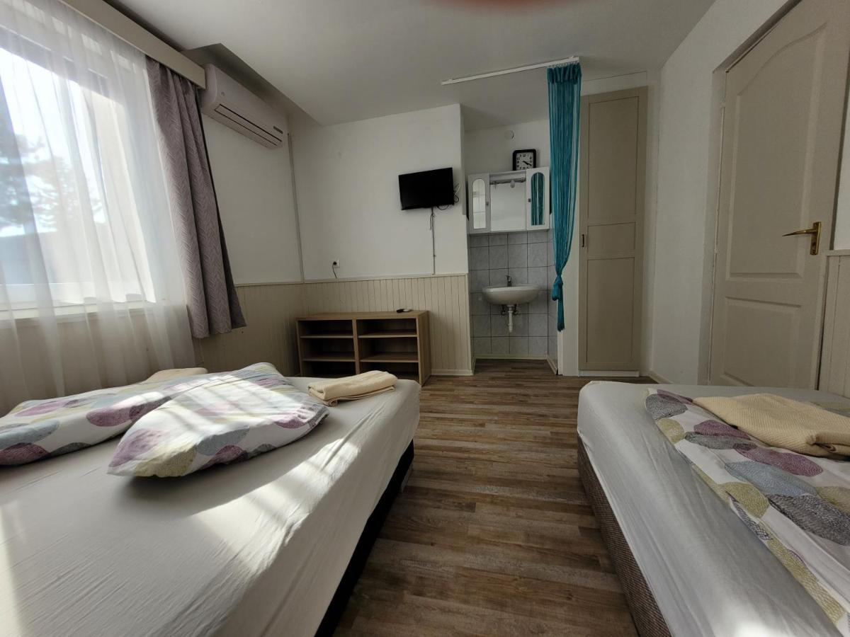 Villa Adele Сиофок Екстериор снимка