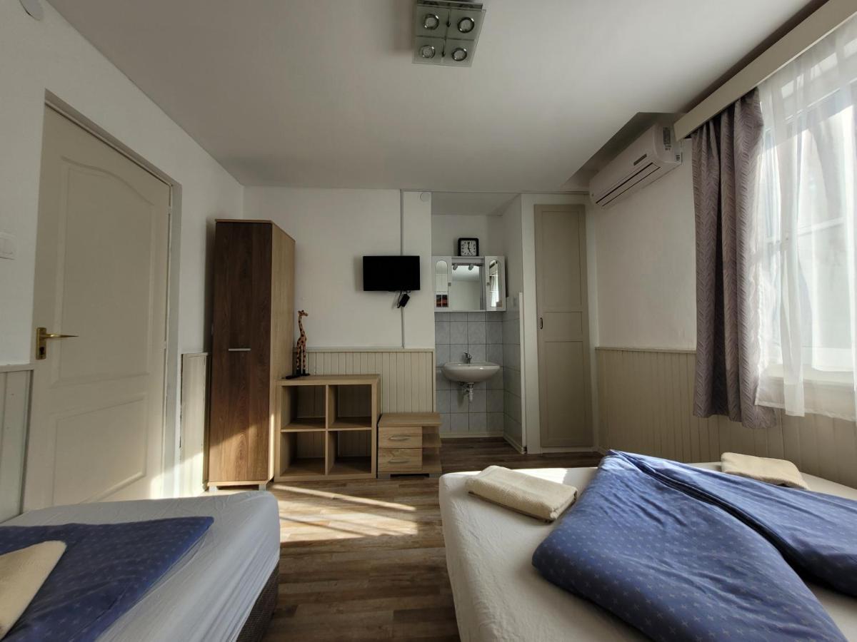 Villa Adele Сиофок Екстериор снимка